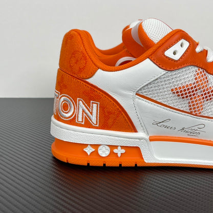 Trainer White and Orange