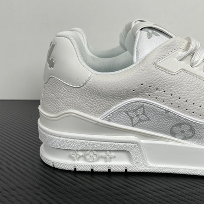 Trainer White