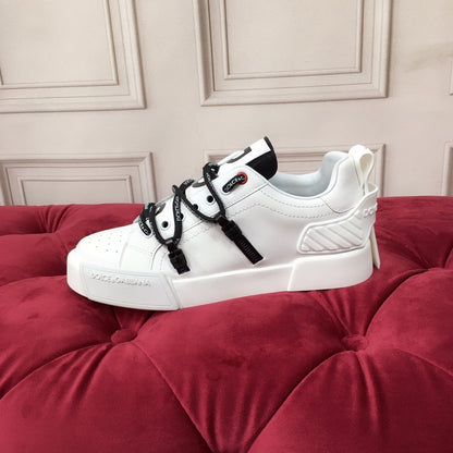 DG White