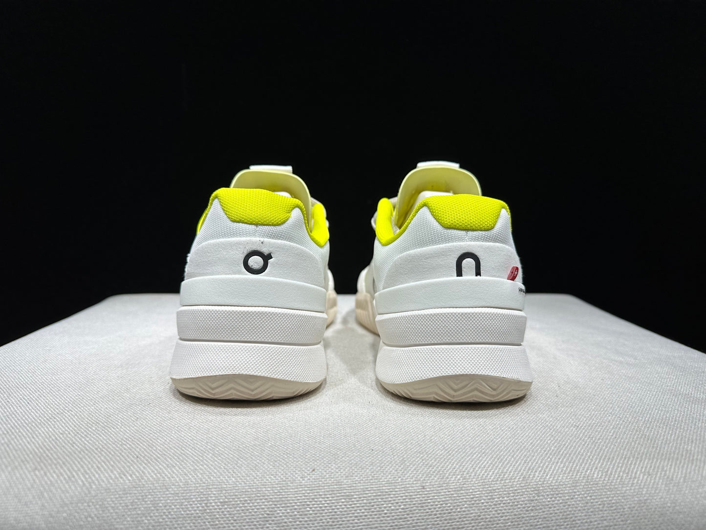 The Roger Pro 2 White Yellow