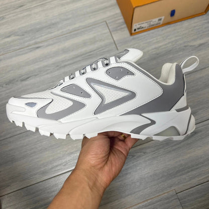 LV Runner Tatic Grey