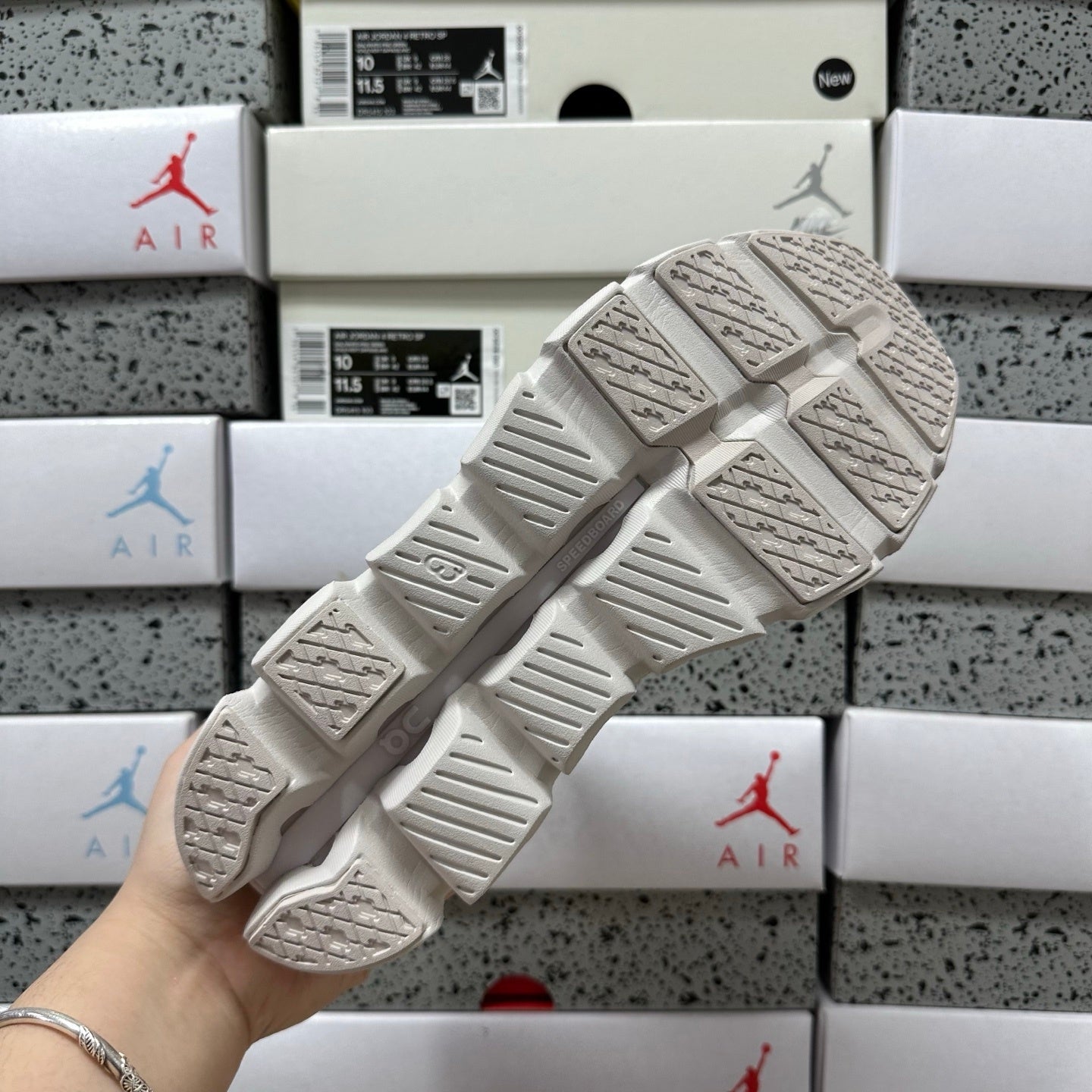 Cloudswift 4 Grey
