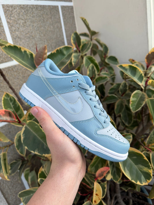 Low Fleece Swoosh Light Blue