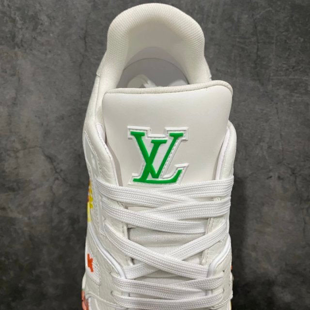 Trainer Kusama White