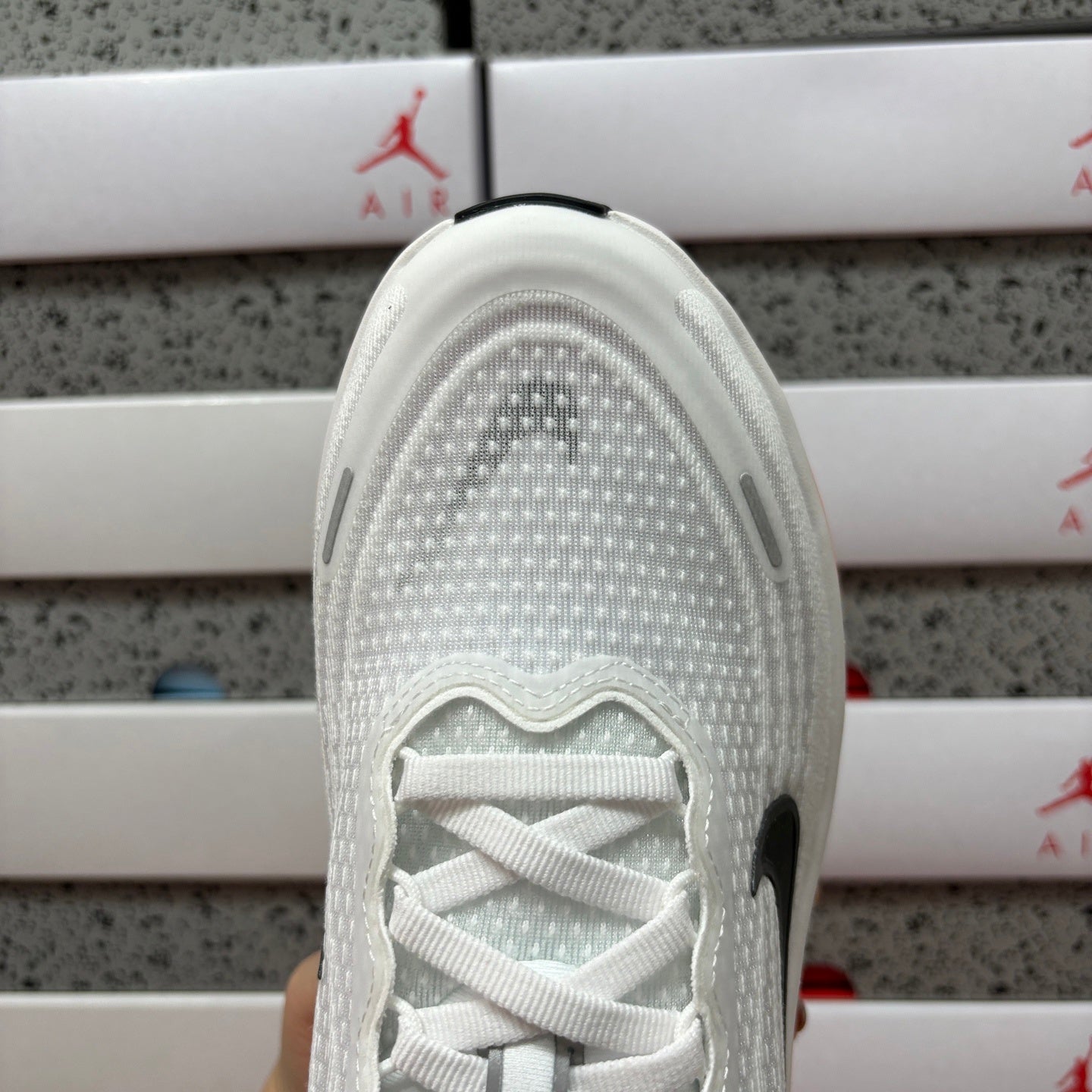 Vomero Plus White Black Bright