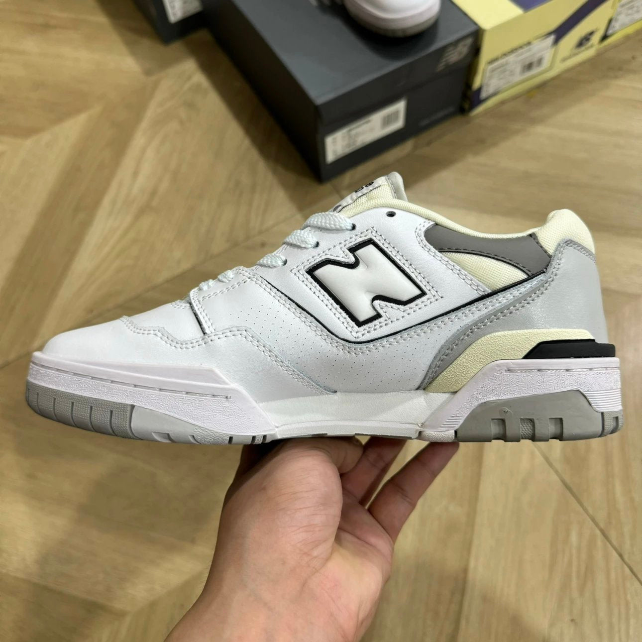 550 White and Grey