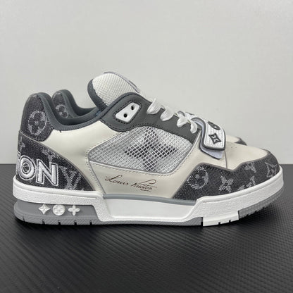Trainer Gray