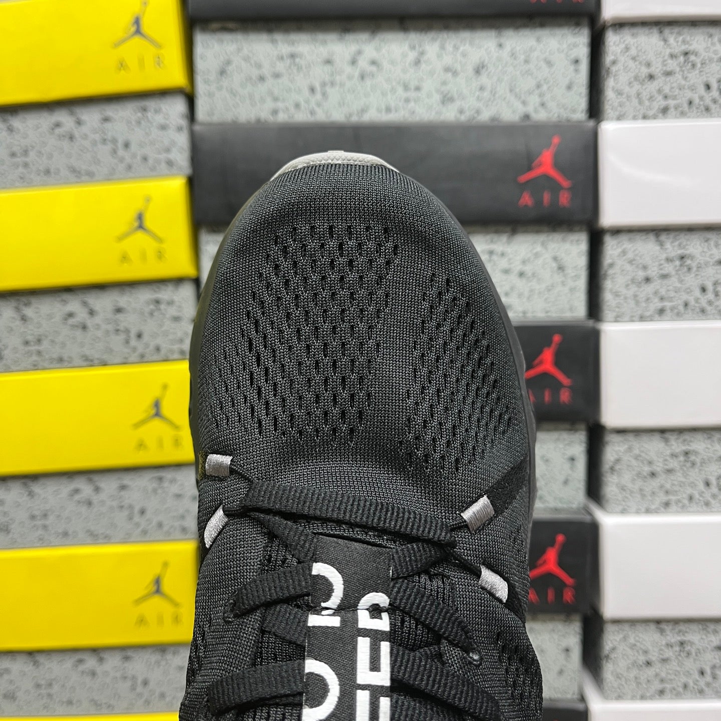 On Cloudsurfer All Black
