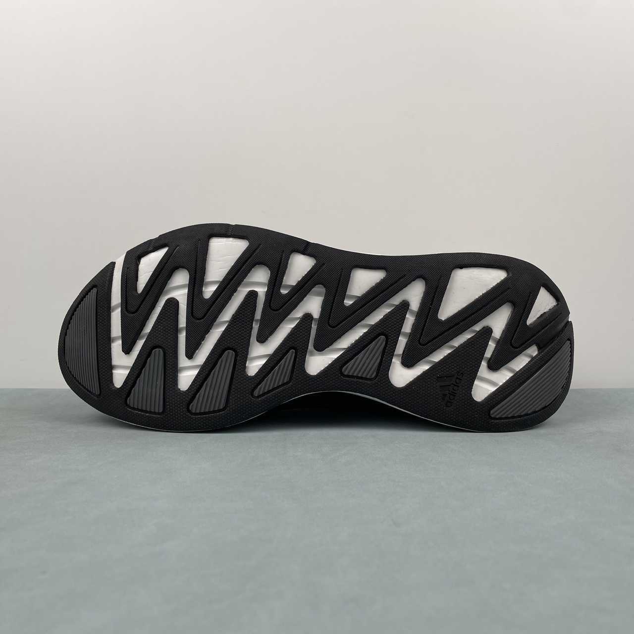 Adizero Aruku Black Grey