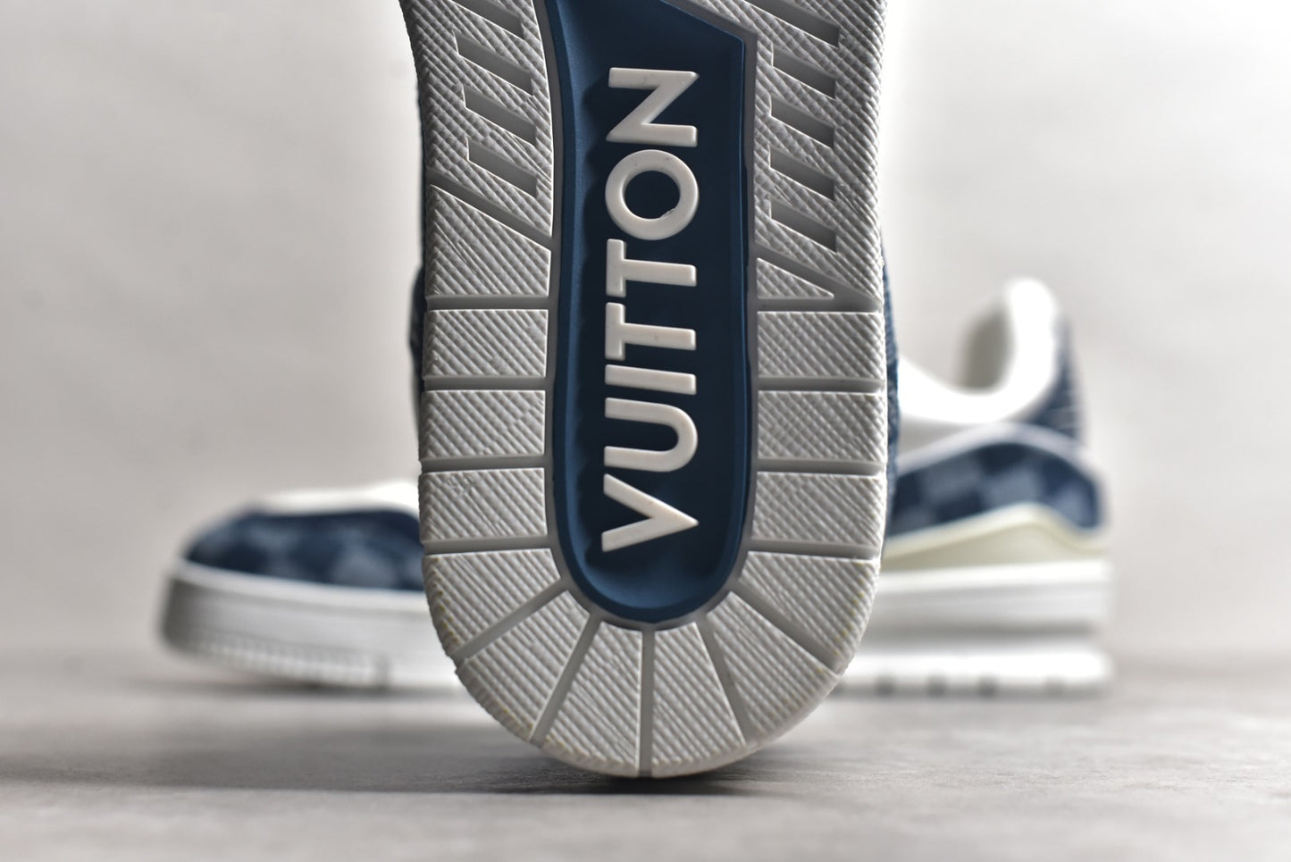 Trainer White and Blue