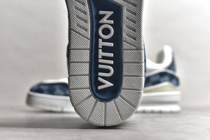 Trainer White and Blue