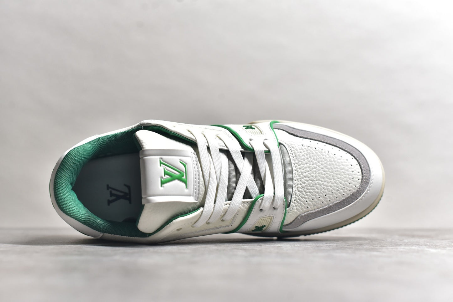 Trainer White and Green