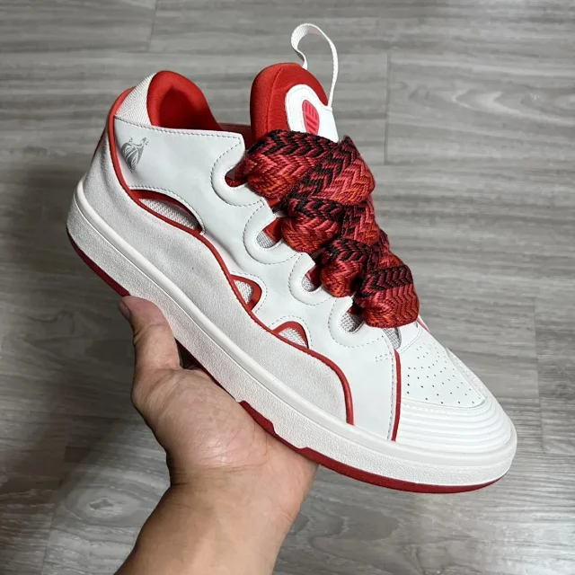 Curb White and Red