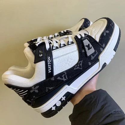 Trainer Black and White