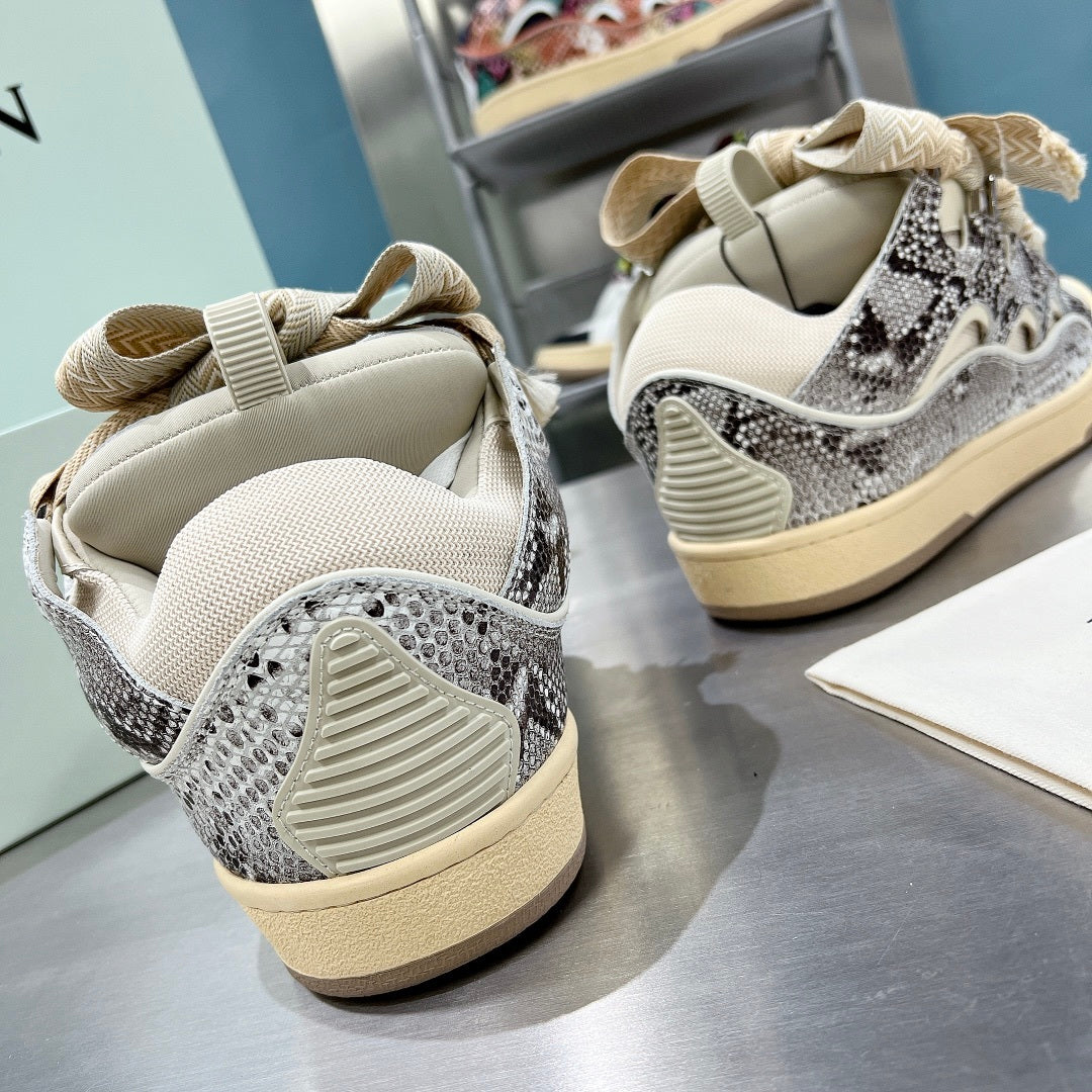 Curb Réptil Light Gray