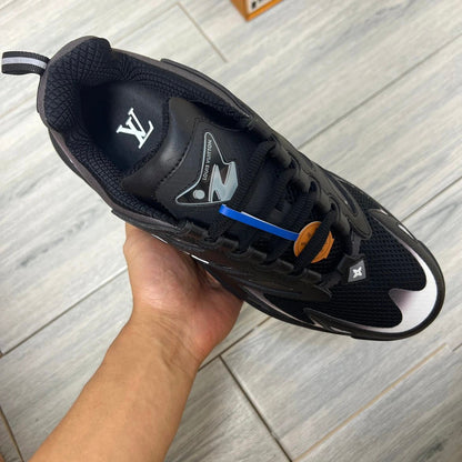LV Runner Tatic