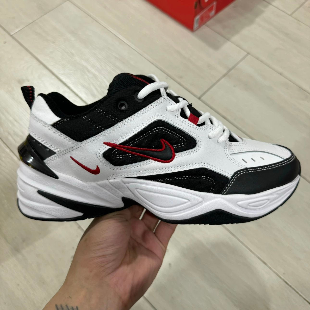 M2K Tekno Black and White