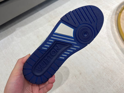 Trainer White and Blue