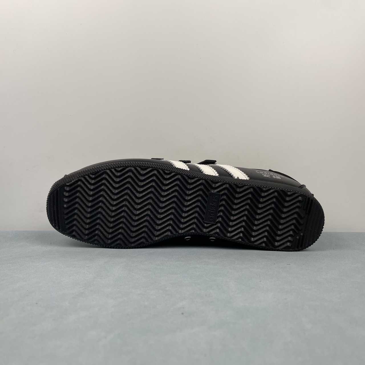 ANFU TRAINERS Black/White
