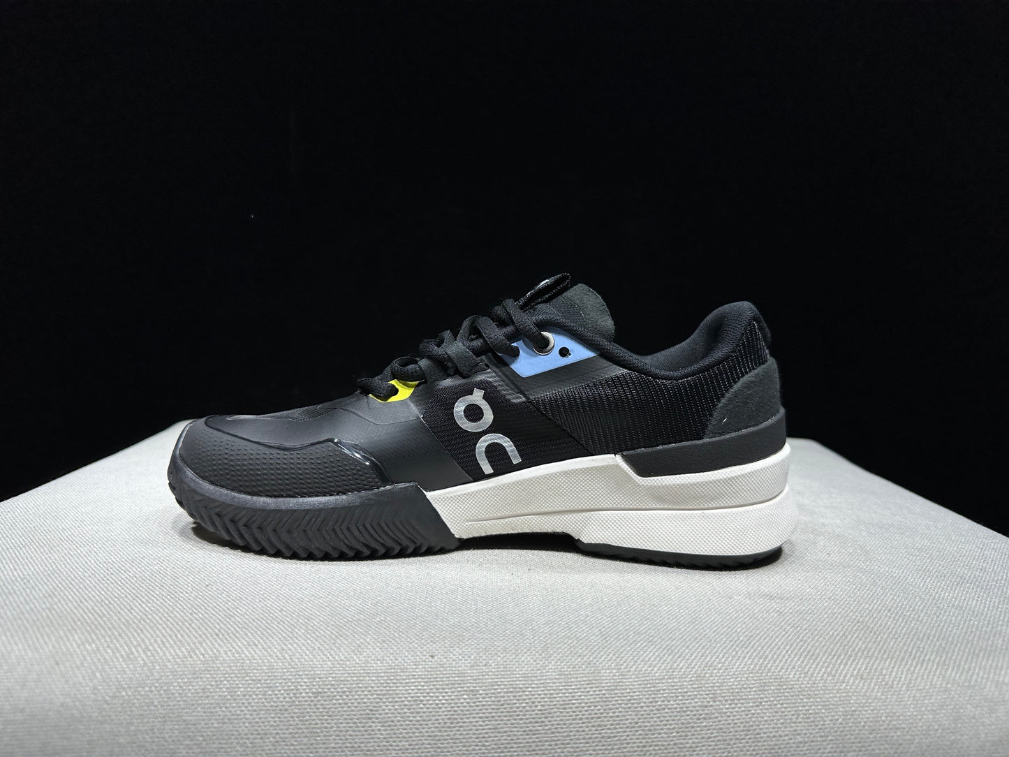 The Roger Pro 2 Black White Lemon Yellow