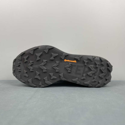 TERREX AGRAVIC Grey White
