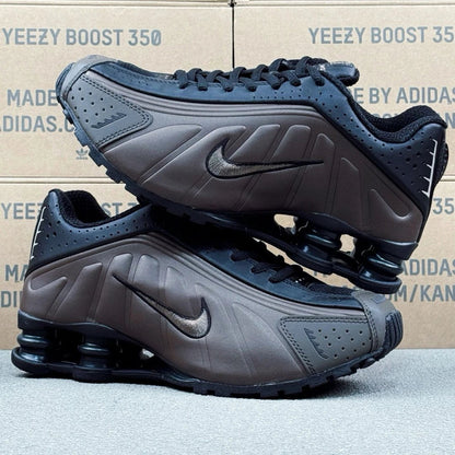 Shox R4 Martine Rose