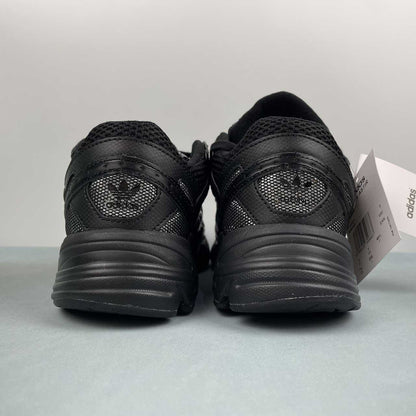 AD ASTIR Black
