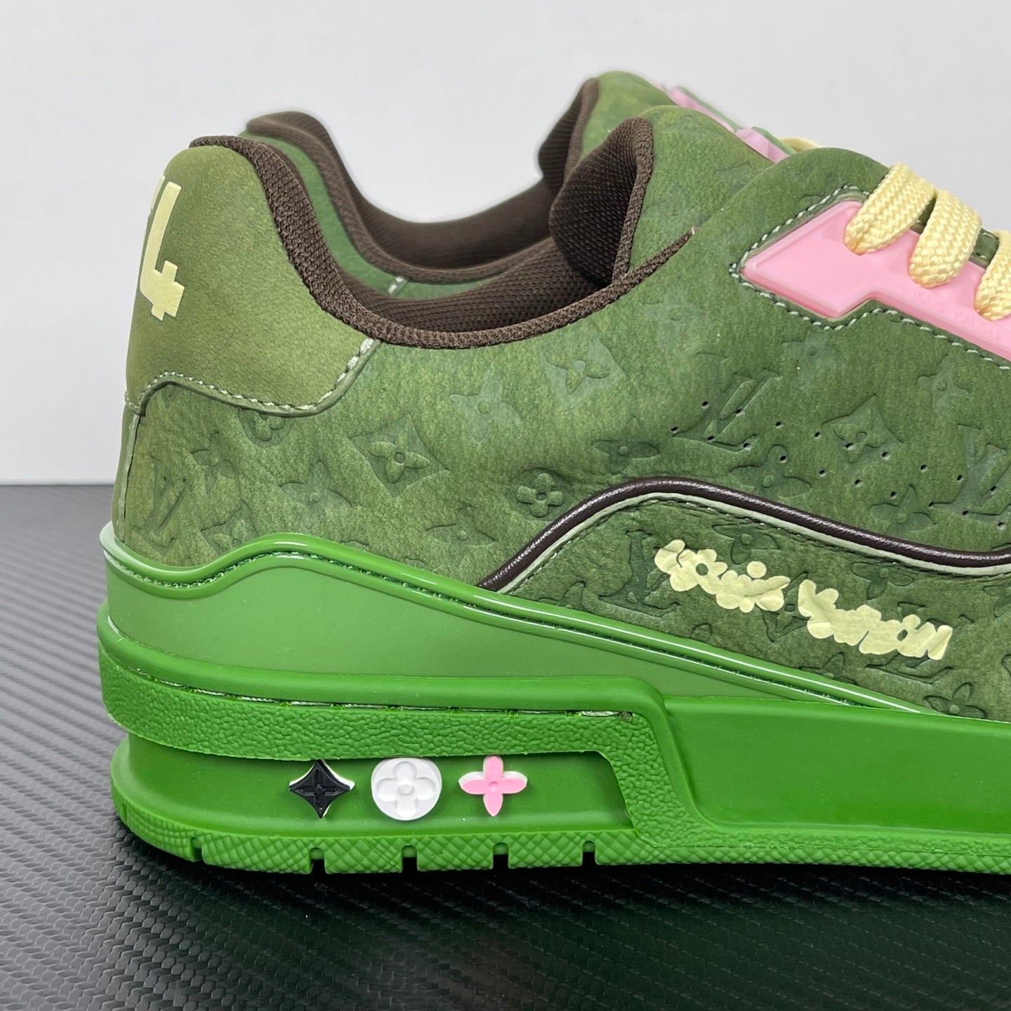 Trainer Green