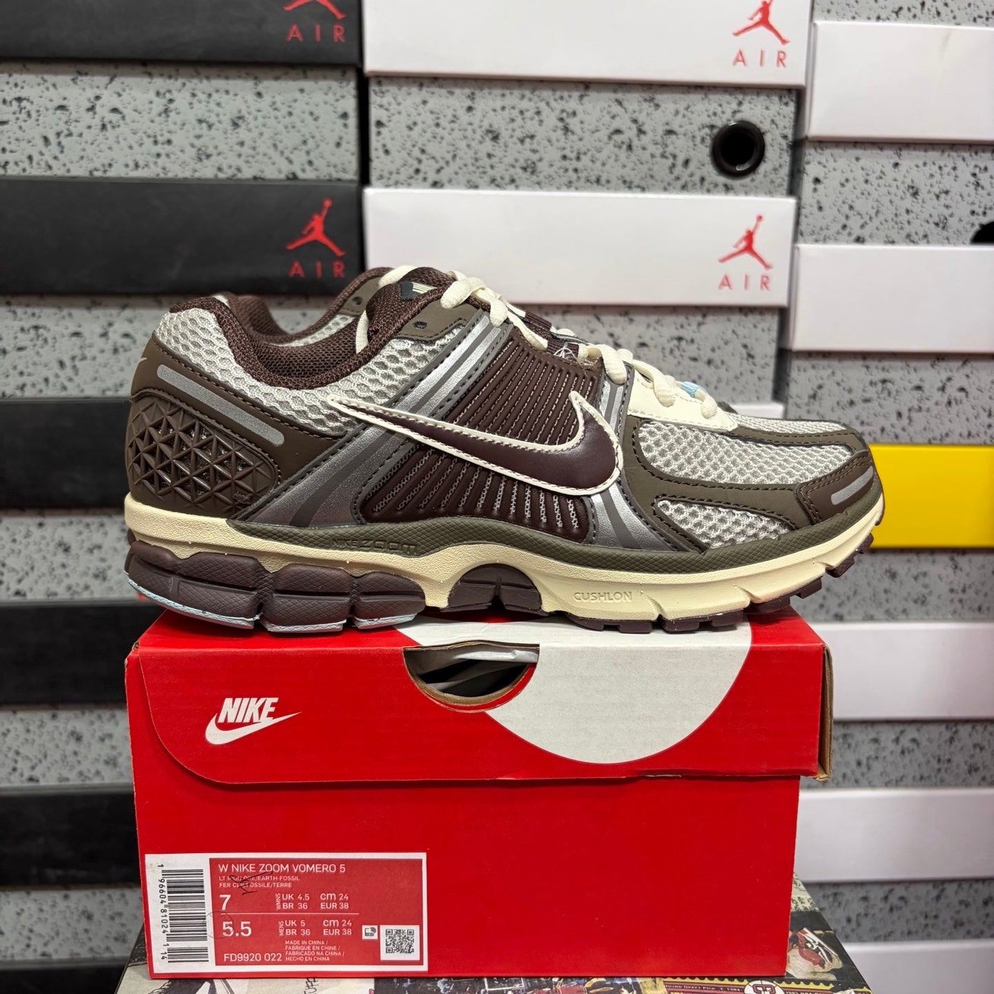 Vomero 5 Brown