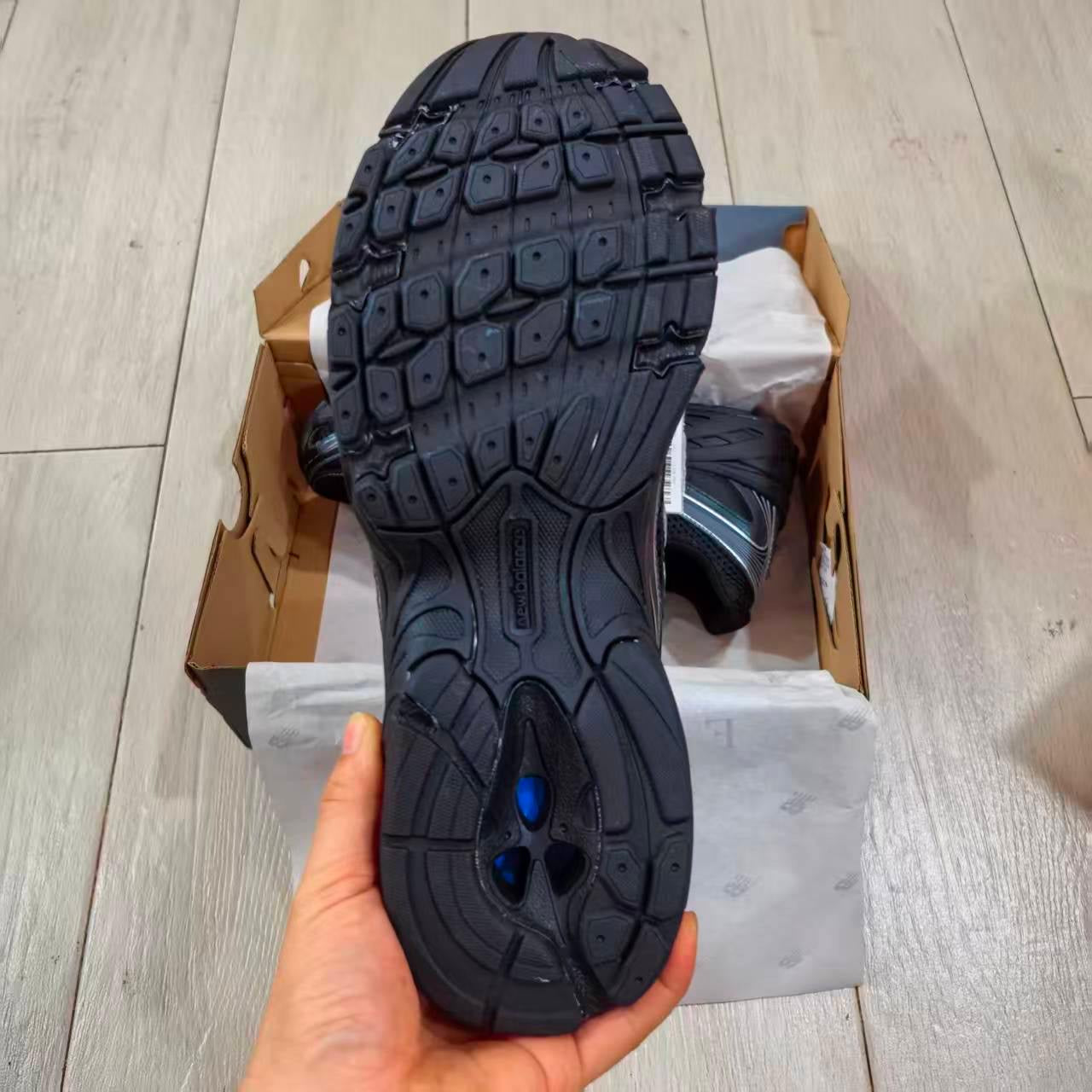 740 Black