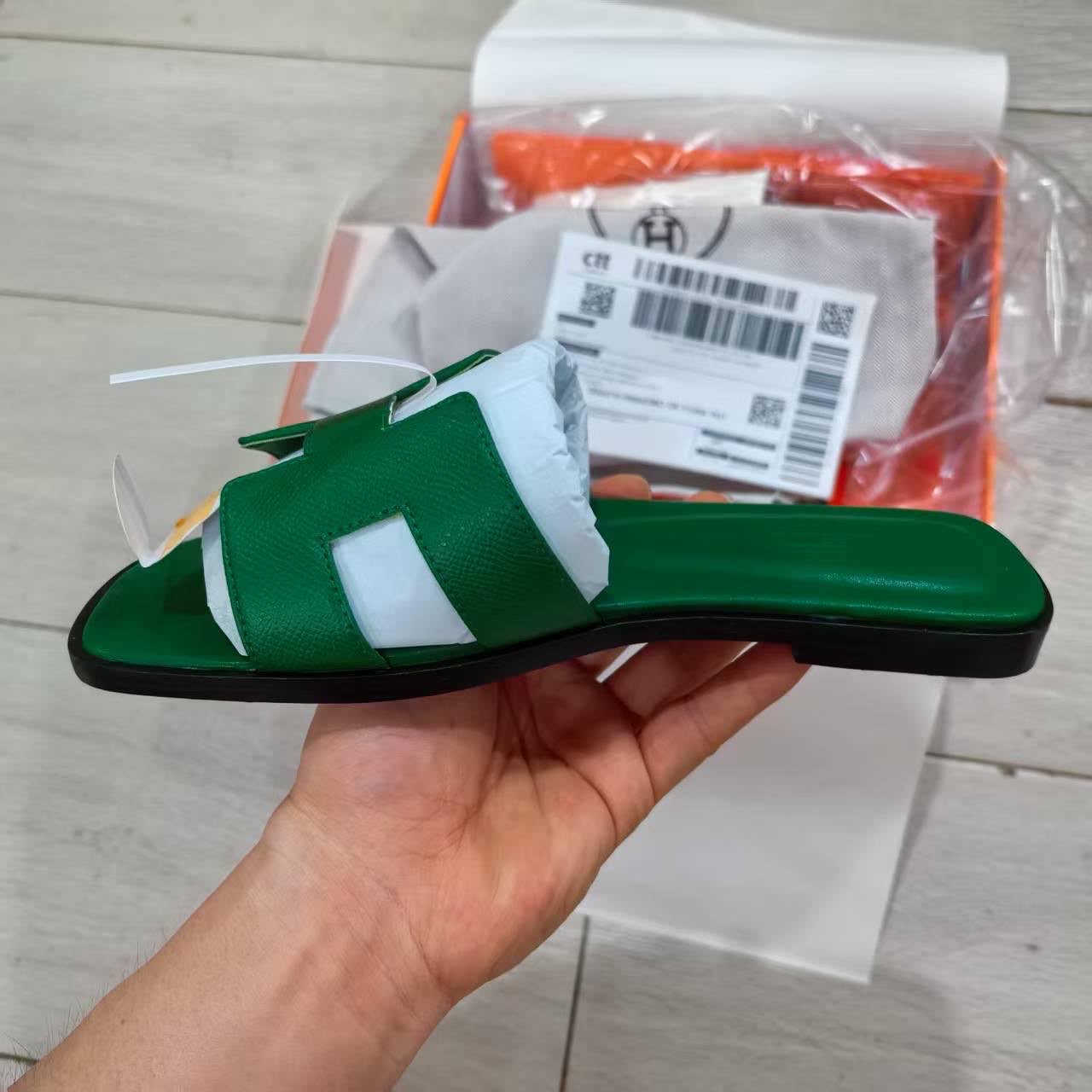 Hermes Chinelos