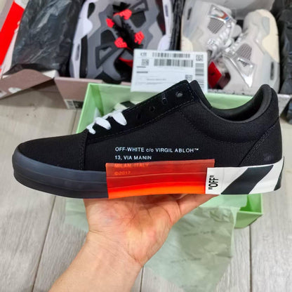 OFF-WHITE Vulc Low Black