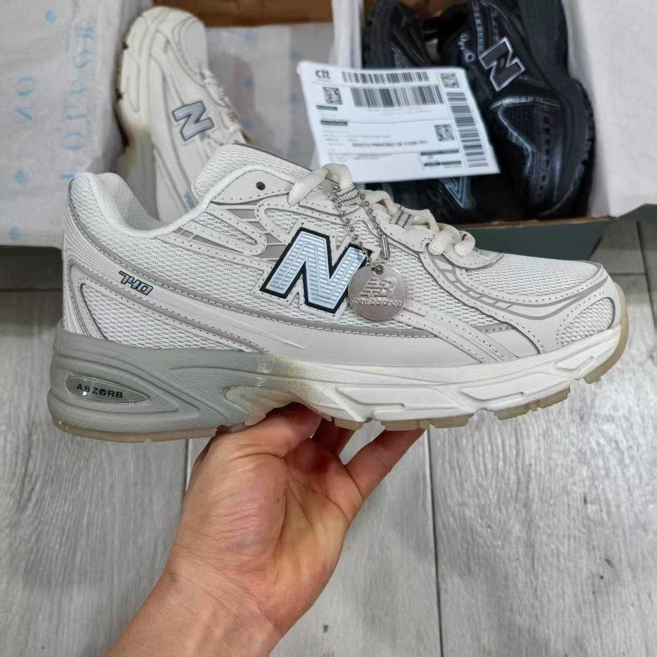 740 Creme