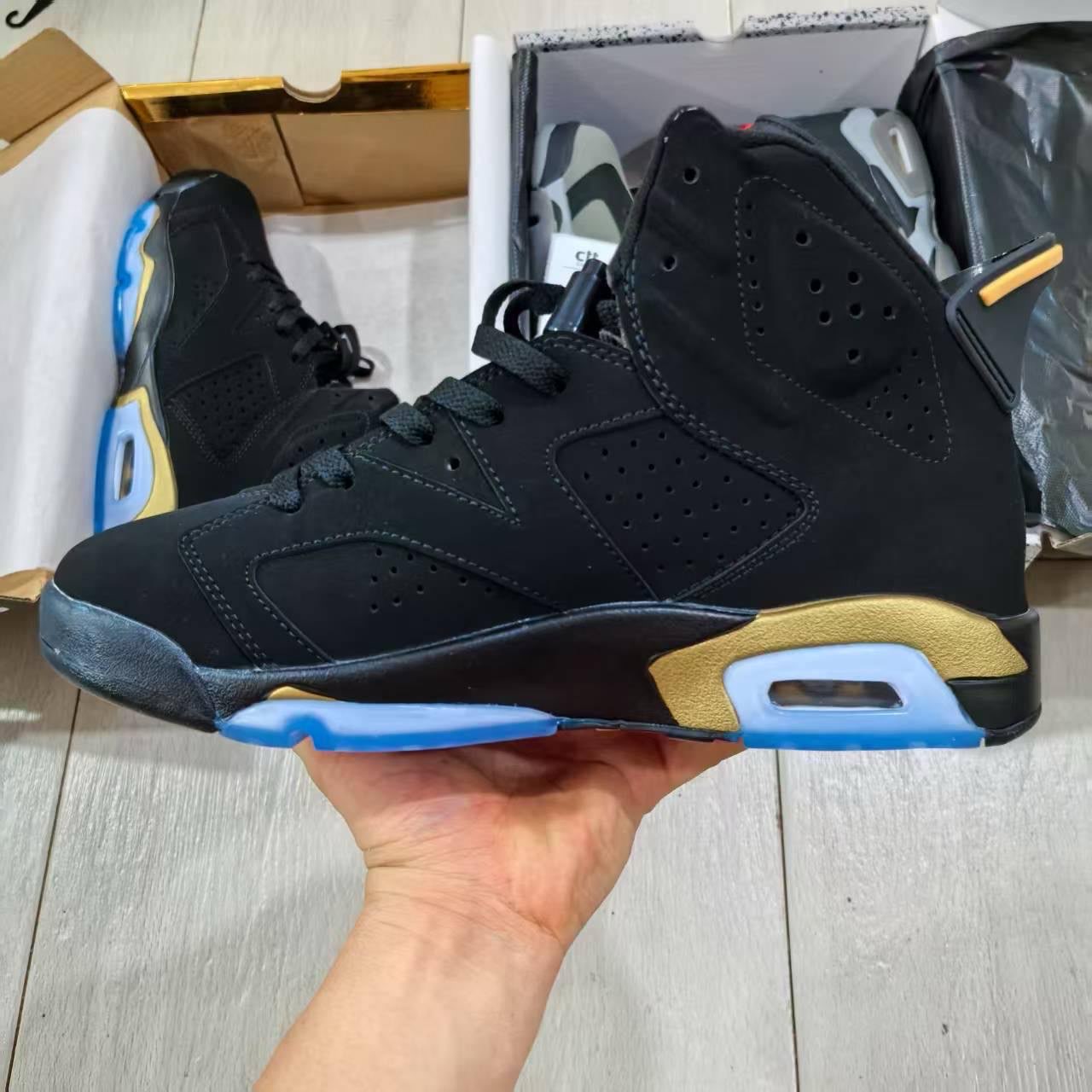 AJ6 Black and Gold