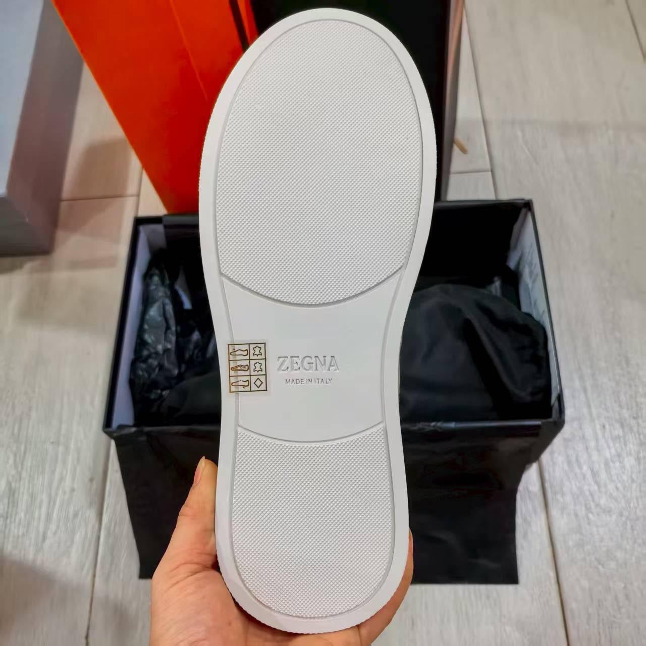 Zegna Creme