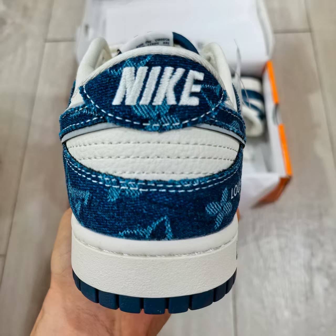 Dunk SB LV Blue