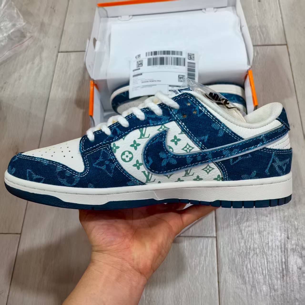 Dunk SB LV Blue