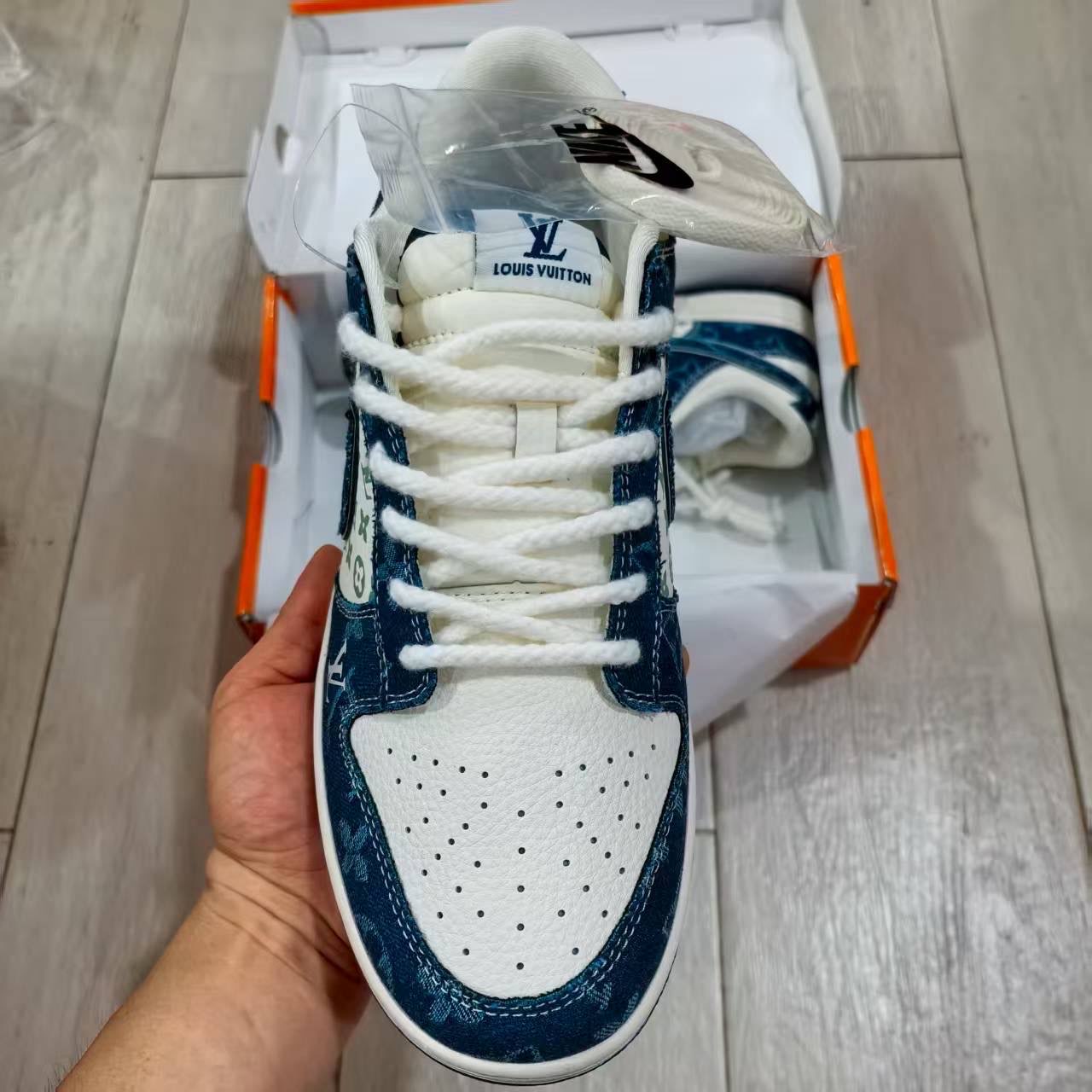 Dunk SB LV Blue