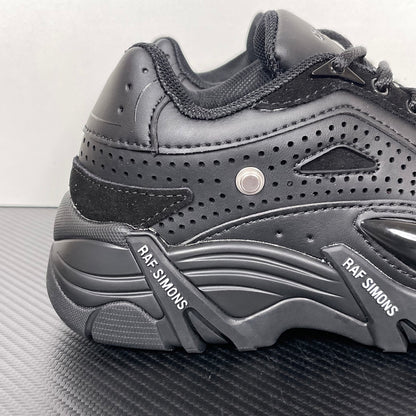 Cylon-21 All Black