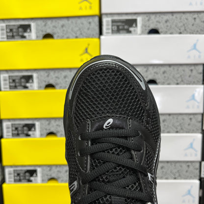 Gel-1130 Black/Pure Silver