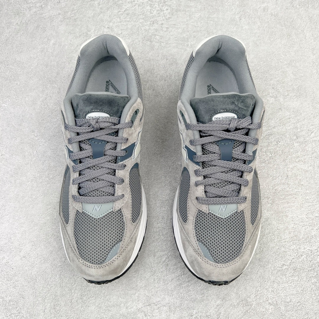 2002R Retro Grey