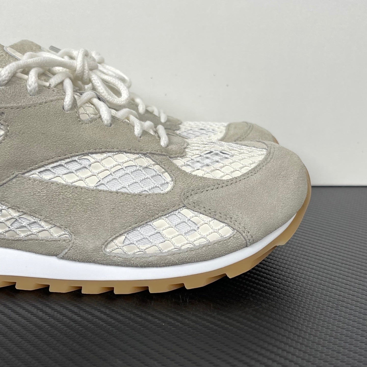 BV Orbit White and Grey