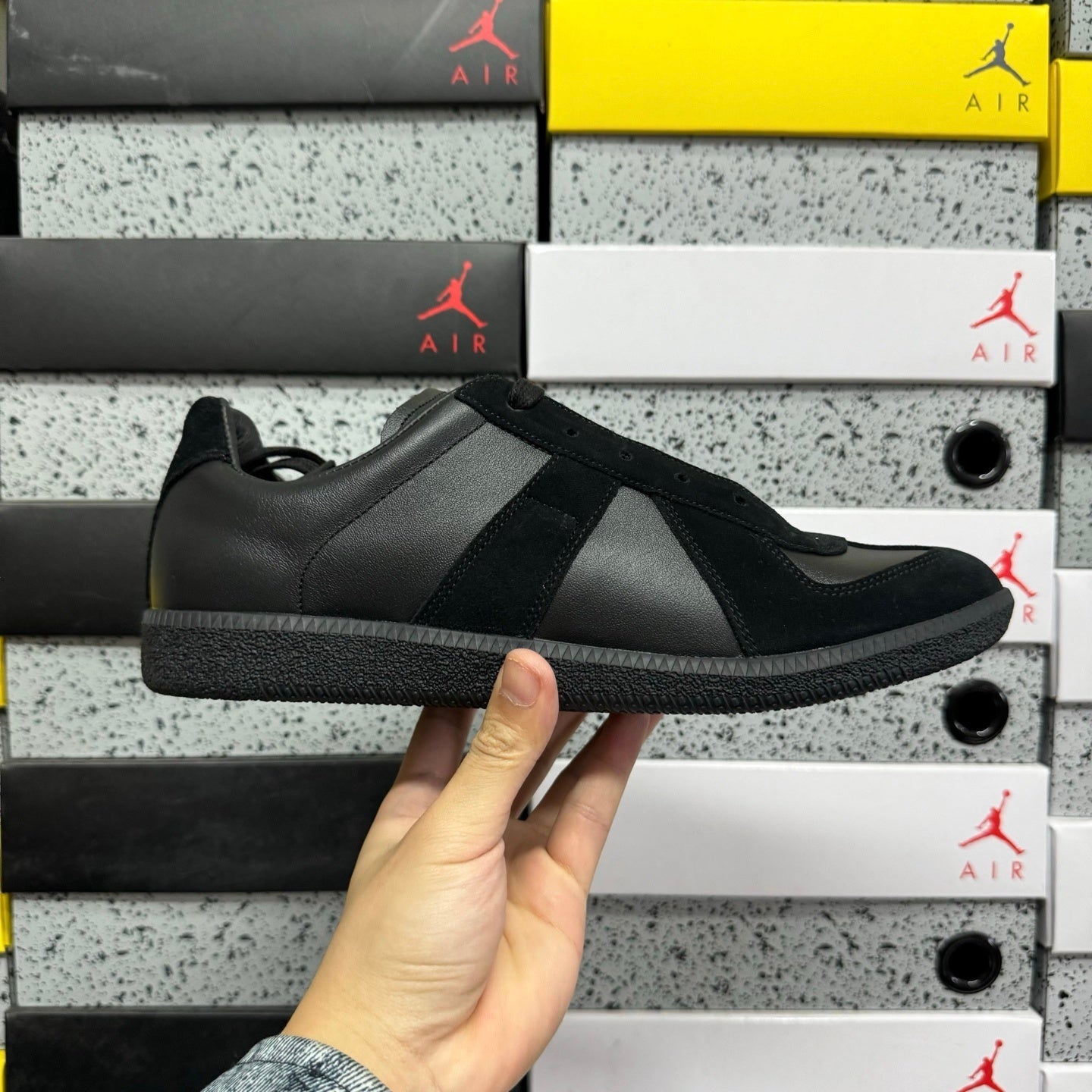 Maison Pure Black