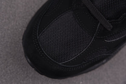 992 Triple Black