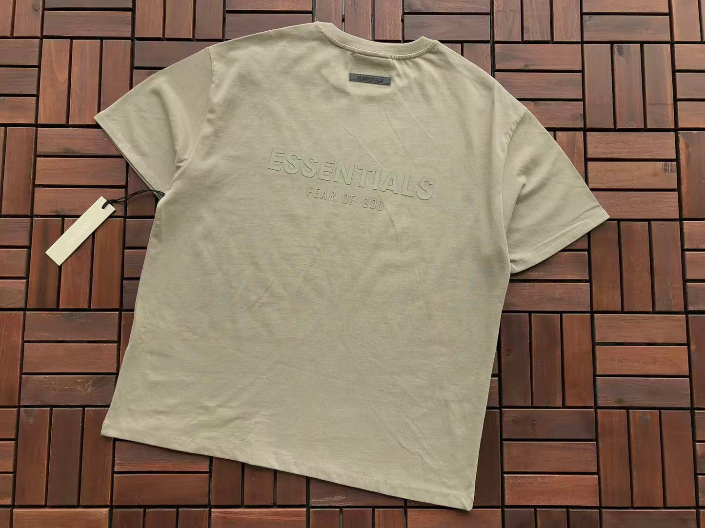 T-Shirts ESSENT