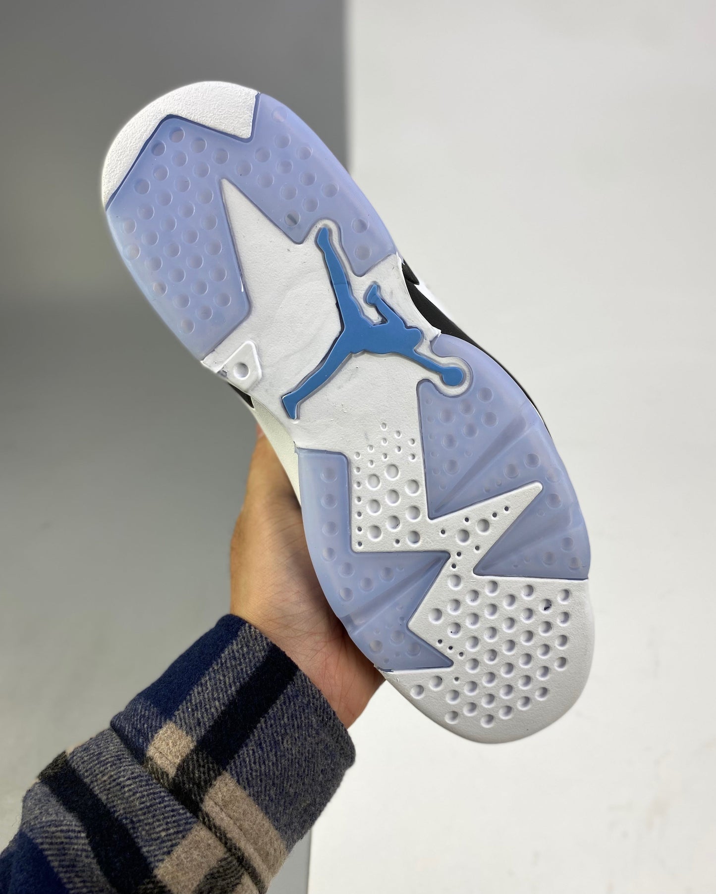 AJ6 Retro Smoke Grey