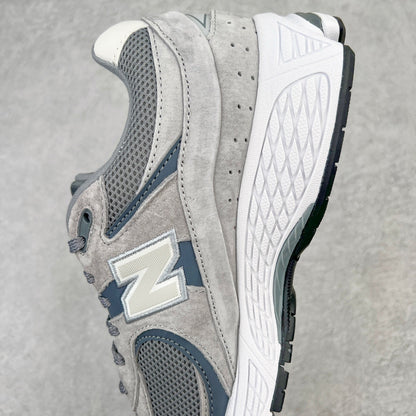 2002R Retro Grey