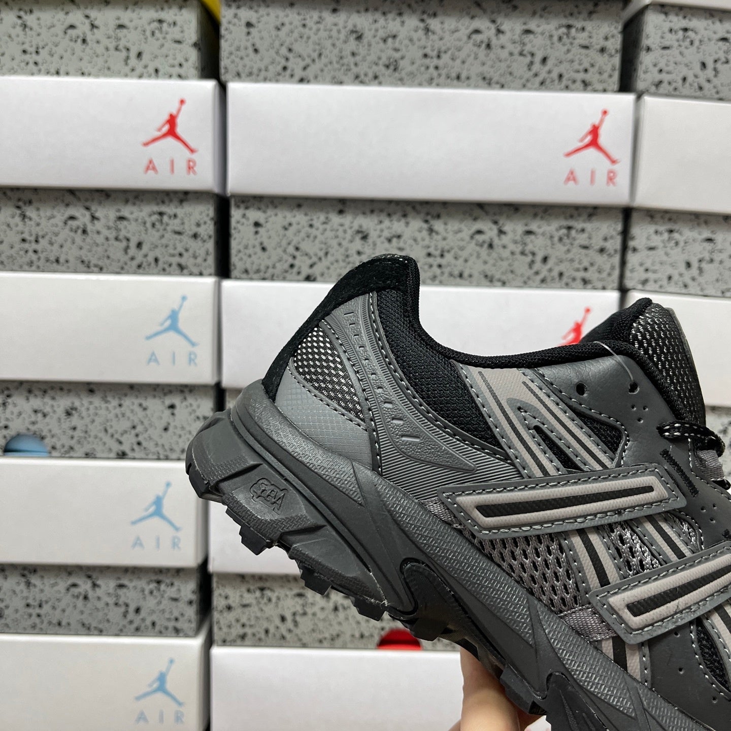 GEL-SONOMA TR62 Black/Graphite Grey