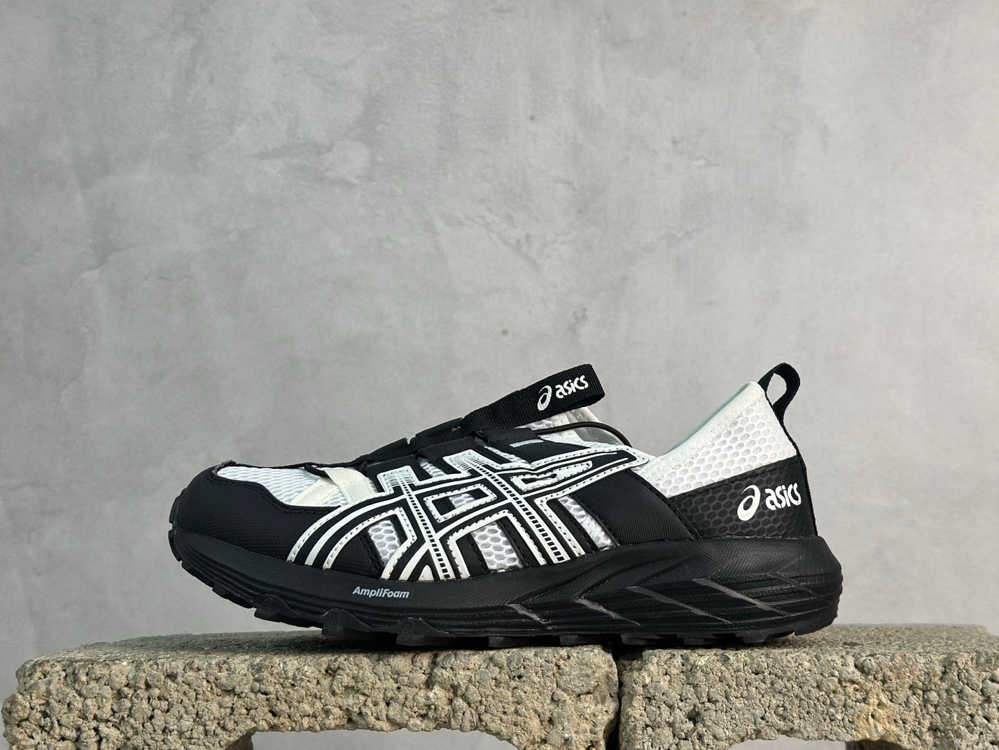 GEL-SONOMA TR Black/White