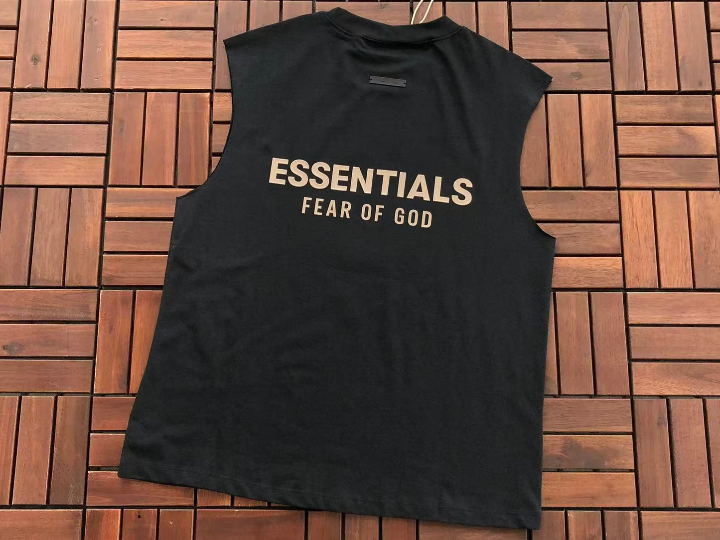 T-Shirts sem Mangas ESSENT